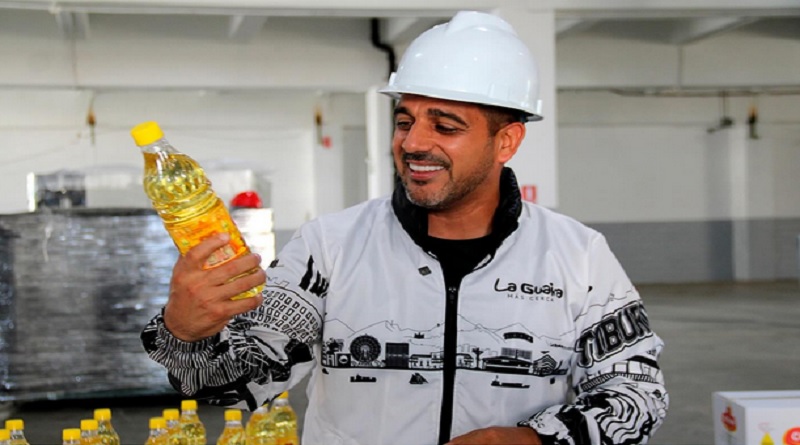 Autoridades de La Guaira inspeccionan planta procesadora de aceite comestible